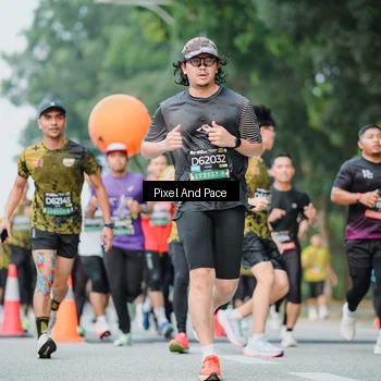 Runner Photo 6904707