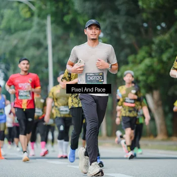 Runner Photo 6904756