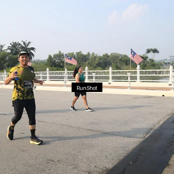 Runner Photo 6904831