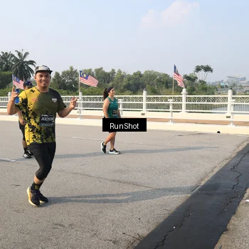 Runner Photo 6904834