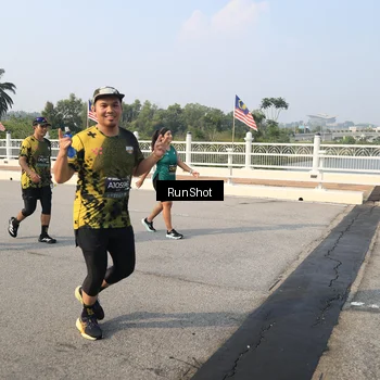 Runner Photo 6904840