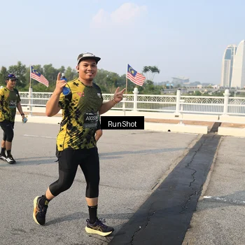 Runner Photo 6904842