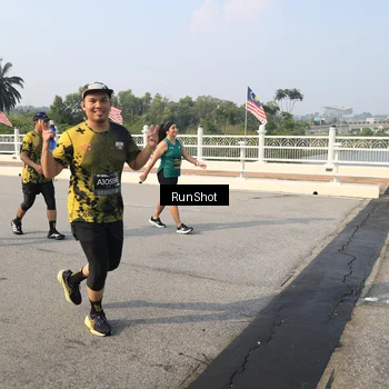 Runner Photo 6904843