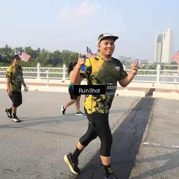 Runner Photo 6904854