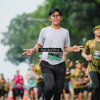 Runner Photo 6904855
