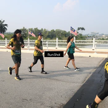 Runner Photo 6904856