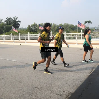 Runner Photo 6904859