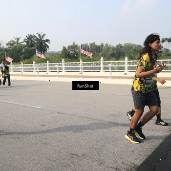 Runner Photo 6904873