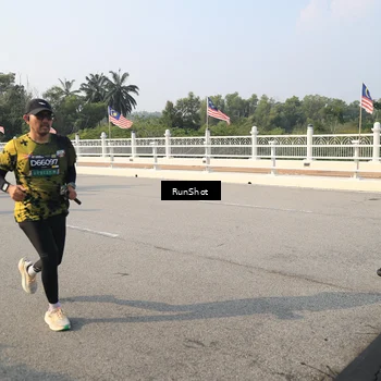 Runner Photo 6904875