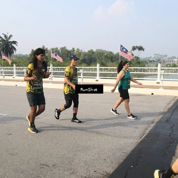 Runner Photo 6904877