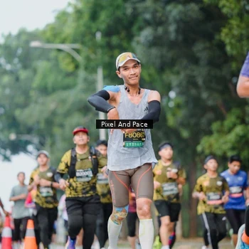 Runner Photo 6904934