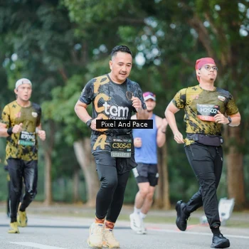 Runner Photo 6905001