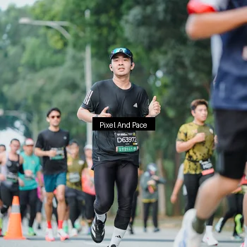 Runner Photo 6905039
