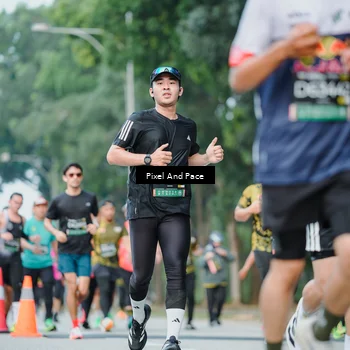 Runner Photo 6905040