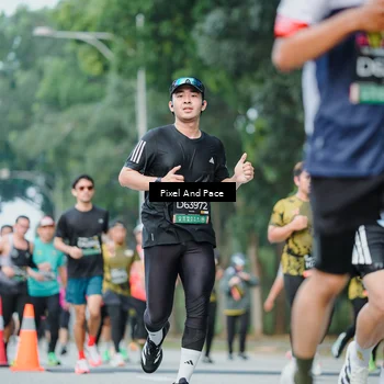 Runner Photo 6905057