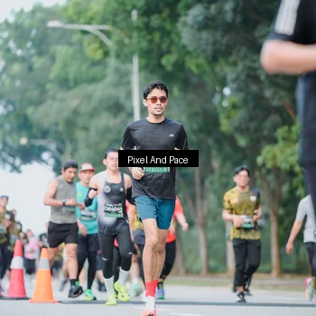 Runner Photo 6905062