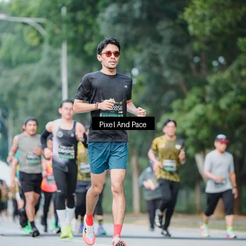 Runner Photo 6905070