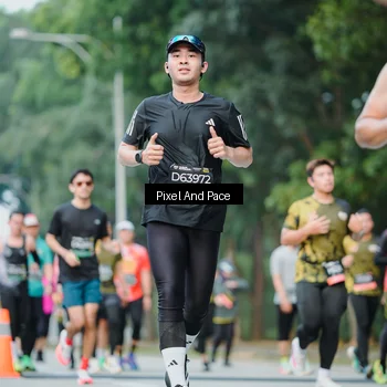 Runner Photo 6905072