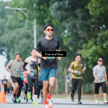 Runner Photo 6905092