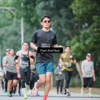 Runner Photo 6905100