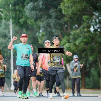 Runner Photo 6905101