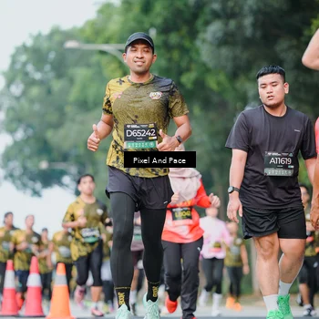 Runner Photo 6905132