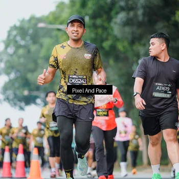 Runner Photo 6905141
