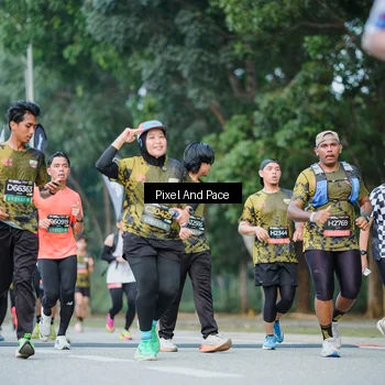 Runner Photo 6905459