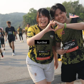 Runner Photo 6905571