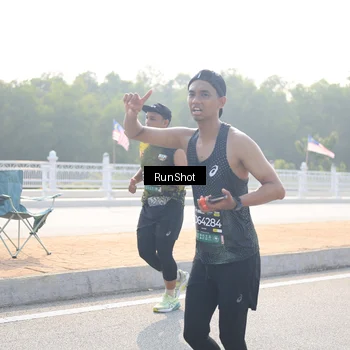 Runner Photo 6905895