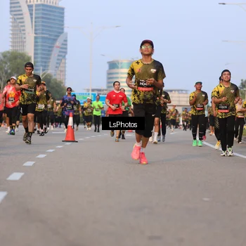 Runner Photo 6906119