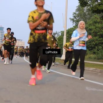 Runner Photo 6906129