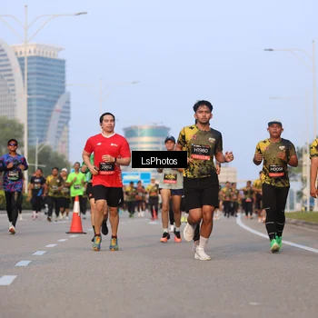 Runner Photo 6906148