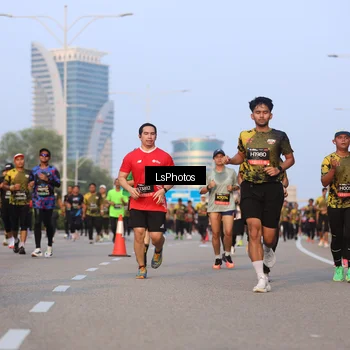 Runner Photo 6906149