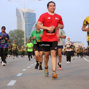 Runner Photo 6906165