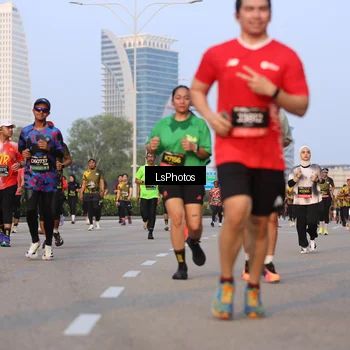 Runner Photo 6906175