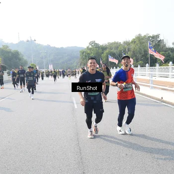 Runner Photo 6906185