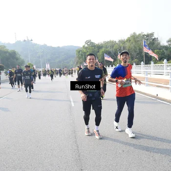Runner Photo 6906186