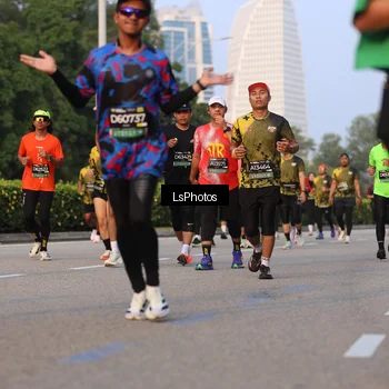 Runner Photo 6906191