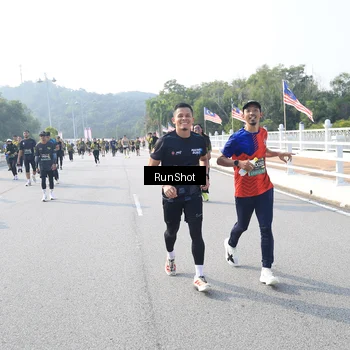 Runner Photo 6906196