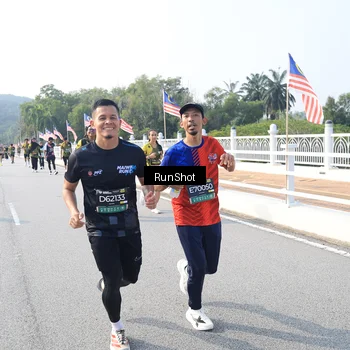 Runner Photo 6906200