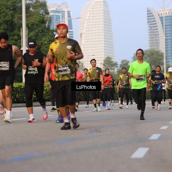 Runner Photo 6906203
