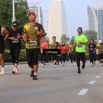 Runner Photo 6906204