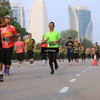 Runner Photo 6906208
