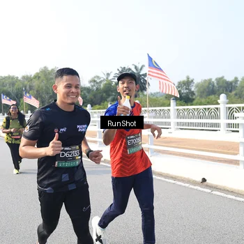 Runner Photo 6906210