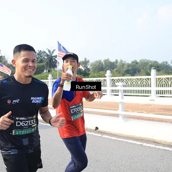 Runner Photo 6906213