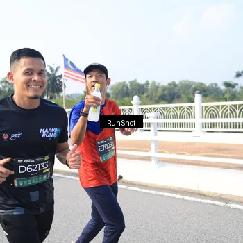 Runner Photo 6906214
