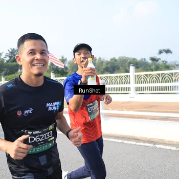 Runner Photo 6906215
