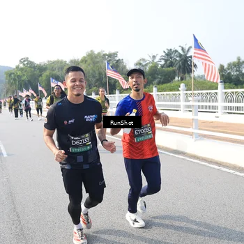 Runner Photo 6906220