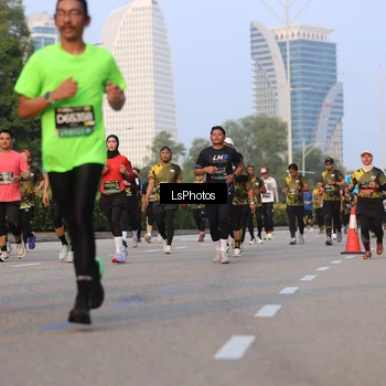 Runner Photo 6906221